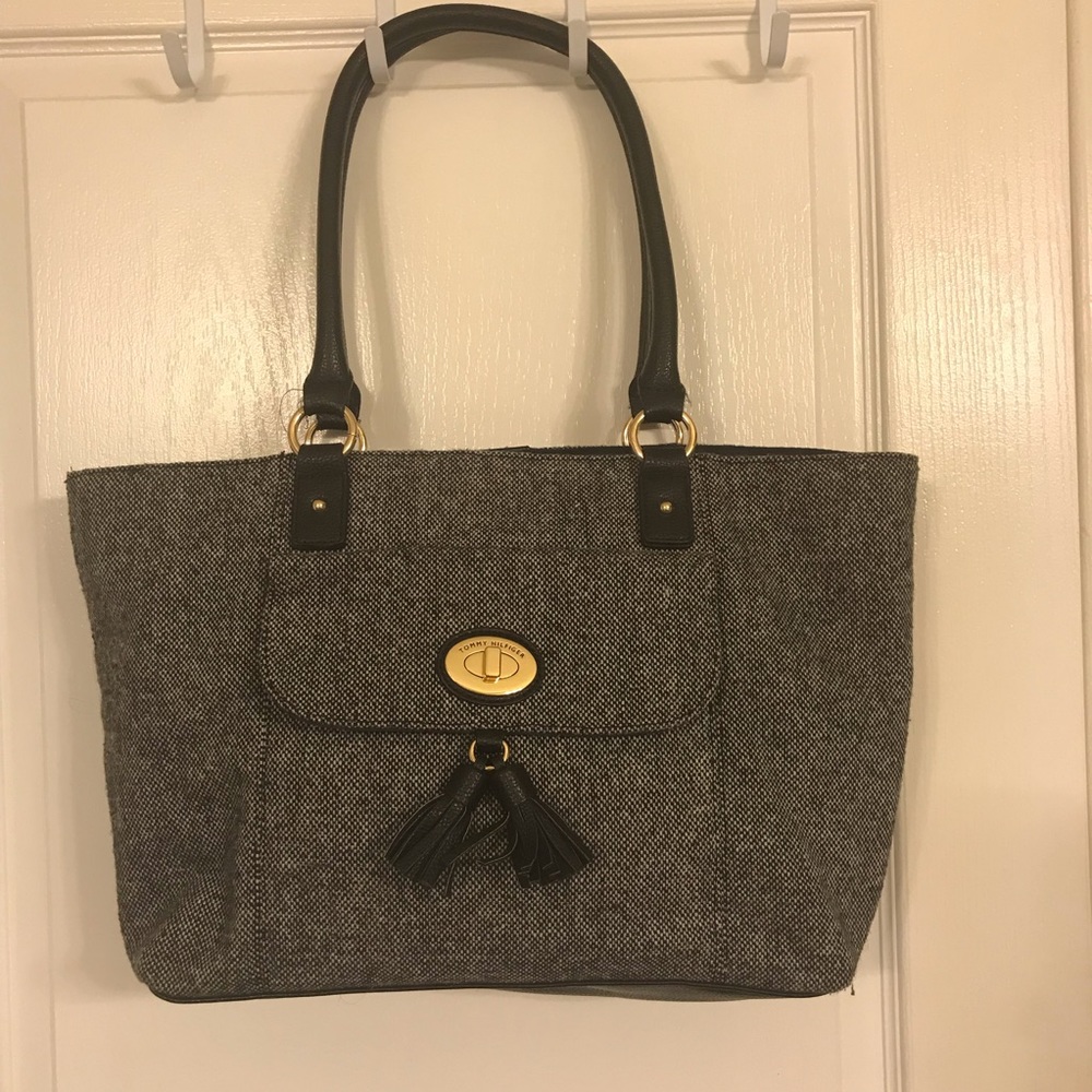 Tommy Hilfiger large purse/tote